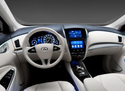 1338279612_infiniti_infotainment