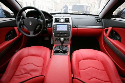Sport GT S-Kokpit