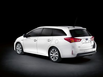 Yeni Toyota Auris Touring Sports