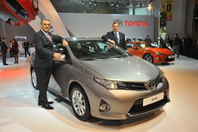 Toyota Avrupa Bşk. Yrd. Daniele Schilacci ve Toyota Paz. ve Satış A.Ş. CEO’su Ali Haydar Bozkurt