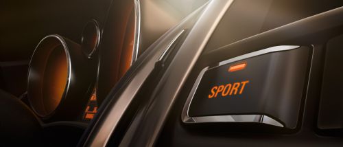 Opel_Astra_Close_Up_992x425_as13_i01_052