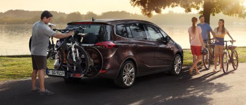 Opel_Zafira_Tourer_Bike_Carrier_992x425_zat14_e02_012