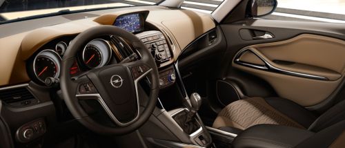 Opel_Zafira_Tourer_Interior_View_992x425_zat145_i04_006