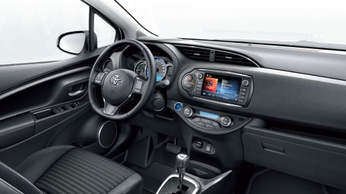 toyota-Yaris-2014-interior-tme-023-a-full_tcm-3043-188682