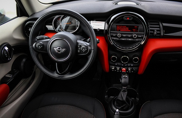 MINI-Cooper-Test_Dizel-MINI_MINICooper_Test_BorusanOtomotiv_Otomobiltutkunu_MINICooperD