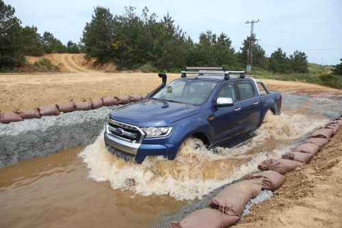 1463149466_Ford_Ranger_2