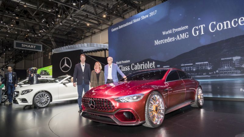 Mercedes-Benz auf dem Internationalen Automobil-Salon Genf 2017: Weltpremiere des Mercedes-AMG GT Concept. Ola Källenius, Britta Seeger, Dr. Dieter Zetsche. ; Mercedes-Benz at the 2017 Geneva International Motor Show: World premiere of the Mercedes-AMG GT Concept. Ola Källenius, Britta Seeger, Dr. Dieter Zetsche;