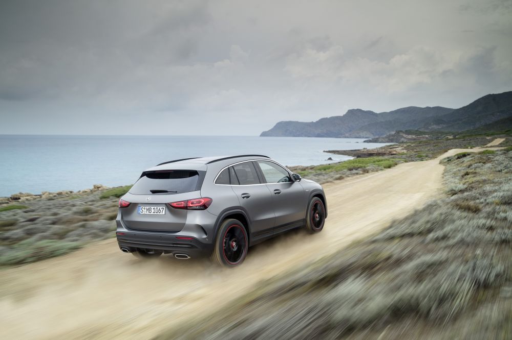 Mercedes-Benz GLA, Edition1, AMG Line, mountaingrau magno Mercedes-Benz GLA, Edition1, AMG Line, mountain grey MAGNO
